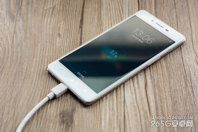 OPPO R7