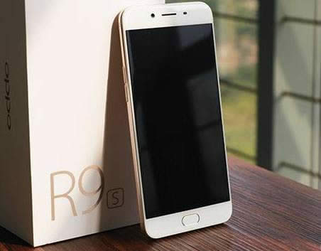 oppo r9s玩游戏的时候很卡如何解决_手机技巧