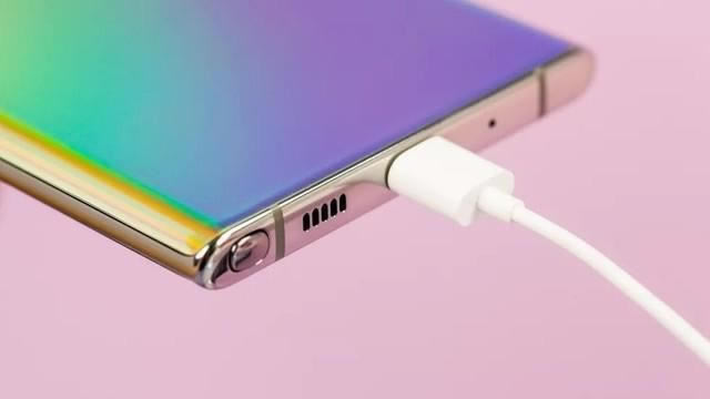 iPhone11ϵVSNote10ϵ:Note10ʤ