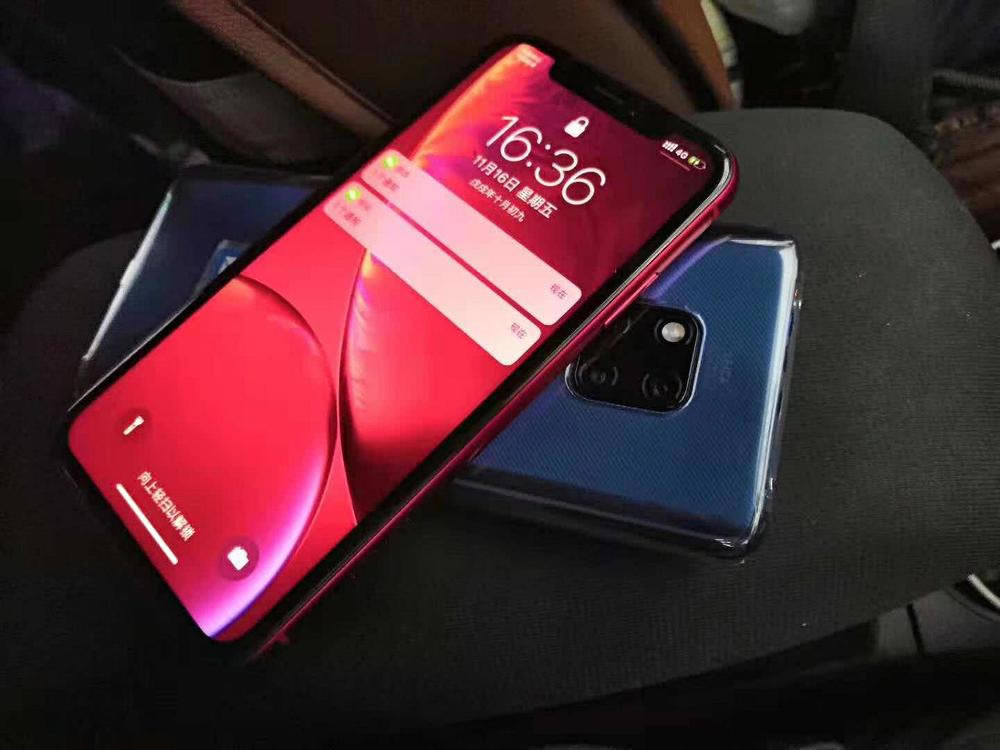 华为Mate20pro和iPhoneXR哪款值得入手 华为Mate20pro和iPhoneXR优缺点评测_手机评测_手机学院_本站