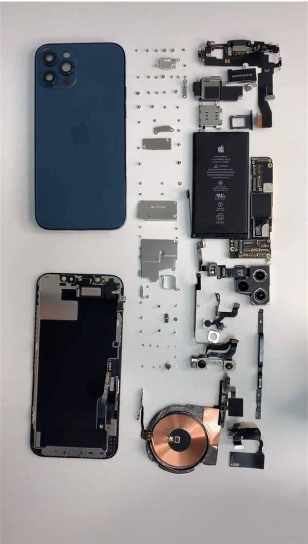 华为Mate40Pro对比iPhone12Pro哪个好?_手机评测_手机学院_本站