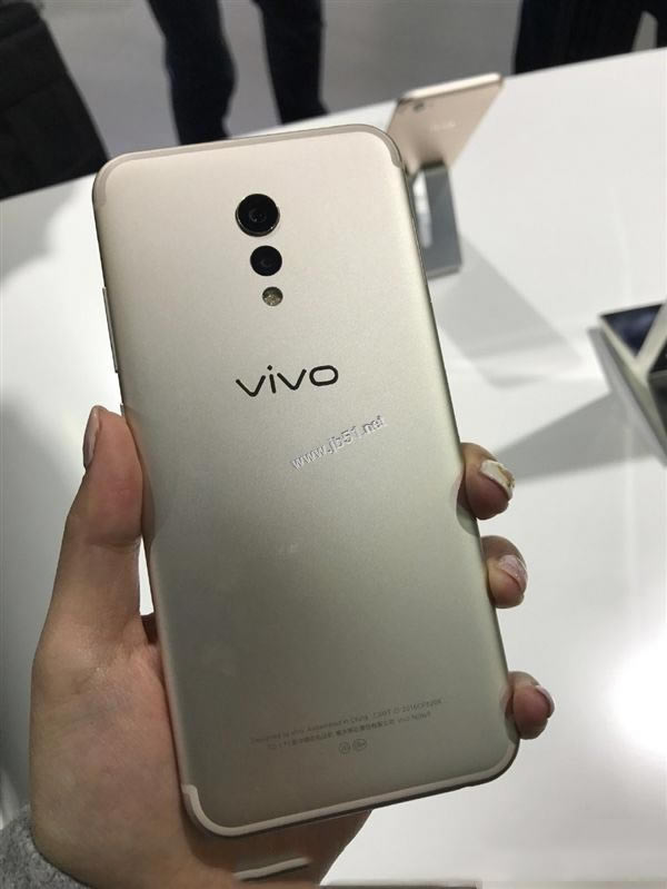 vivo Xplay6和华为mate9哪个好 华为mate9和vivo Xplay6详细区别对比评测_手机评测_手机学院_本站