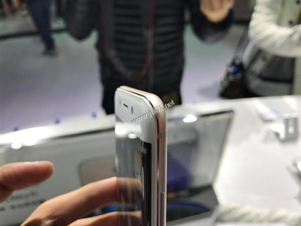 vivo Xplay6和华为mate9哪个好 华为mate9和vivo Xplay6详细区别对比评测_手机评测_手机学院_本站