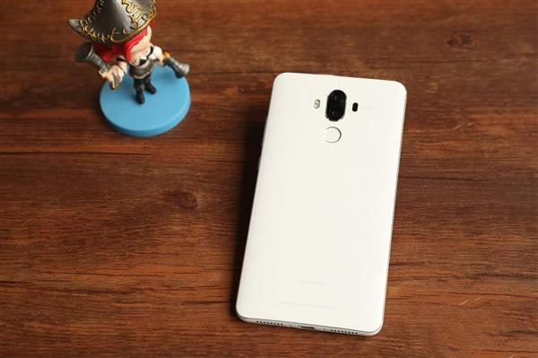 华为Mate9陶瓷白版好看吗?华为Mate9陶瓷白真机开箱图片