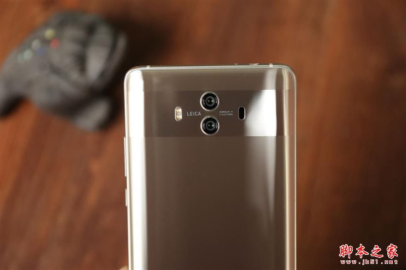 国产最强旗舰!HUAWEI Mate 10首发评测:插根线秒变PC