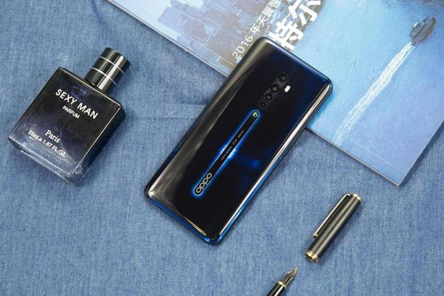 Reno2和华为Mate30谁更值得买 Reno2和华为Mate30区别对比介绍_手机评测_手机学院_本站