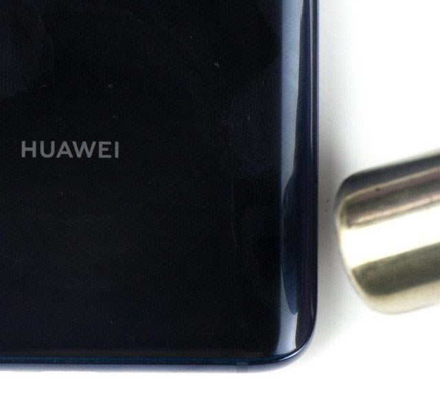 华为Mate20 Pro做工怎么样 华为Mate20 Pro拆机图解评测_手机评测_手机学院_本站