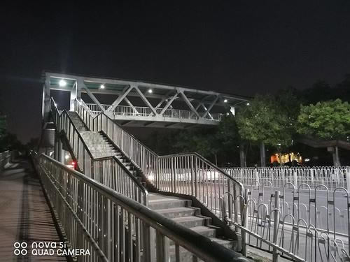 华为nova5i简评 2000元档后置AI四摄手机华为nova5i图文评测_手机评测_手机学院_本站
