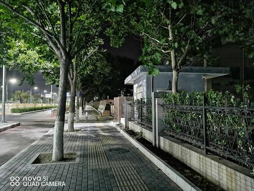华为nova5i简评 2000元档后置AI四摄手机华为nova5i图文评测_手机评测_手机学院_本站