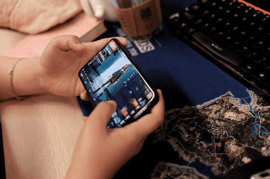 荣耀X10和iPhone11ProMax哪个续航好 荣耀X10和iPhone11ProMax续航对比_手机评测_手机学院_本站