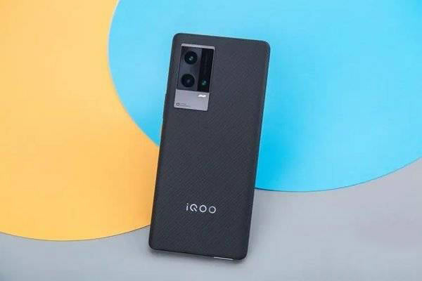 iQOO8与小米11有什么区别 iQOO8与小米11对比评测