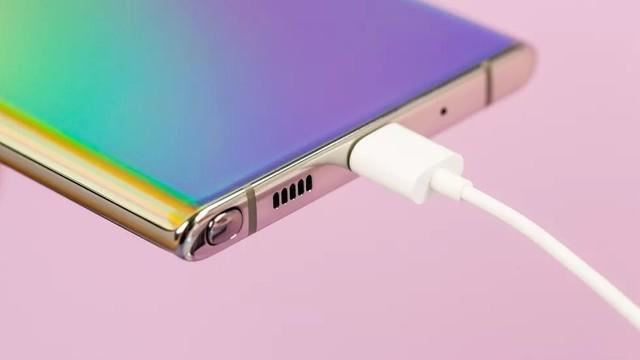 iPhone11系列VS三星Note10系列:三星Note10胜出!_手机评测_手机学院_本站