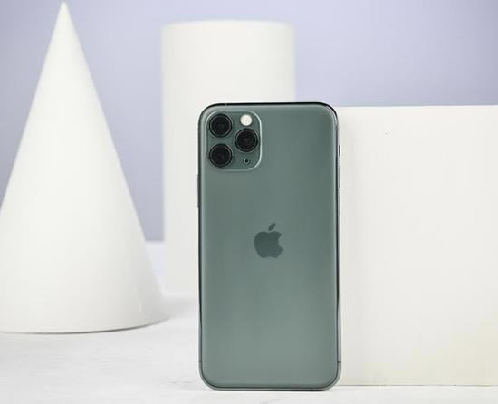 华为Mate30 Pro全面对比苹果iPhone 11 Pro 哪一款更值得买_手机评测_手机学院_本站