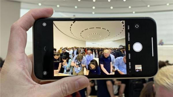 iPhone 11的优缺点有哪些 iPhone 11上手体验评测_手机评测_手机学院_本站
