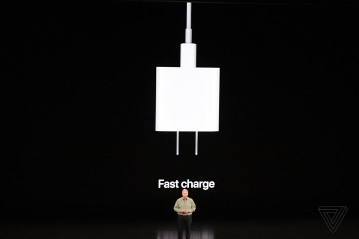 iPhone 11系列外观设计/屏幕参数/标配快充/性能表现/拍照录像全面评测_手机评测_手机学院_本站