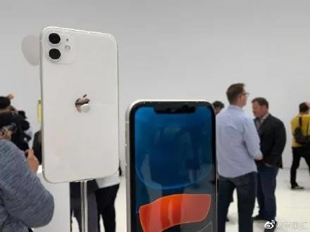 iPhone11哪个颜色最好看?iPhone午夜绿上手实拍