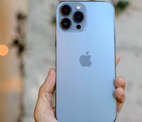 iPhone13pro远峰蓝实物图 iPhone13pro远峰蓝色好看吗_苹果手机_手机学院_本站