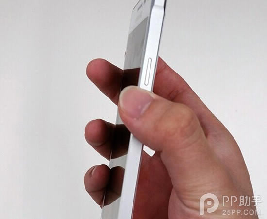 三星S5与iPhone5混合体 Galaxy Alpha自动选择真机图曝光_安卓手机