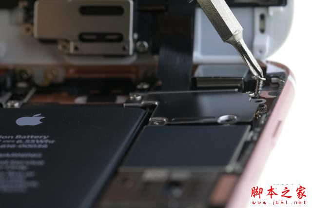 iPhone6s怎么自己换电池?手把手教你更换苹果6s手机电池_苹果手机_手机学院_本站