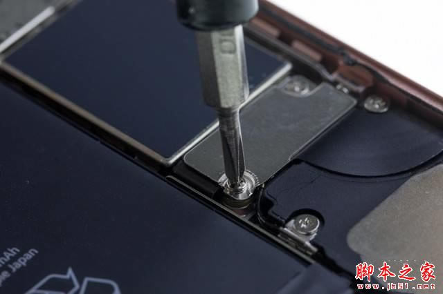 iPhone6s怎么自己换电池?手把手教你更换苹果6s手机电池_苹果手机_手机学院_本站