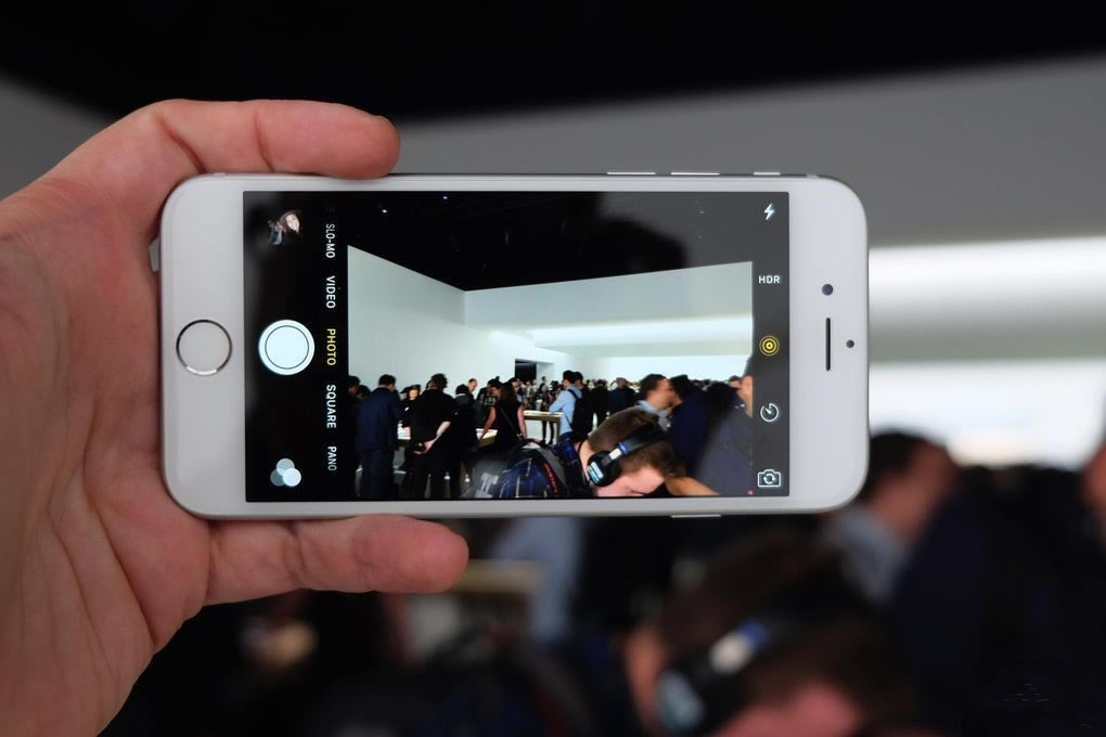 7 iPhone6s玫瑰金怎么样?玫瑰金iPhone6s真机上手视频评测及高清图_手机评测_手机学院_本站