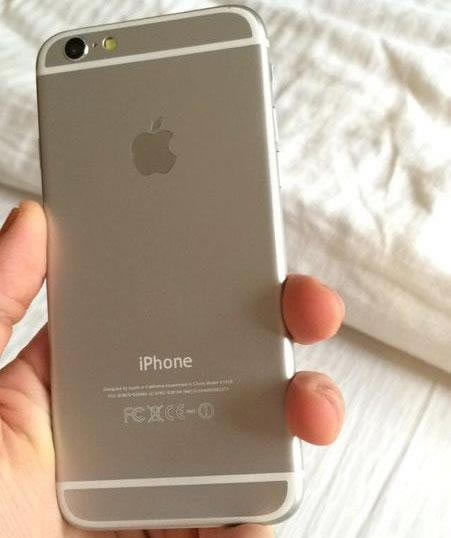 运行iOS8系统 苹果iPhone6首次开机点亮屏幕画面_苹果手机_手机学院_本站