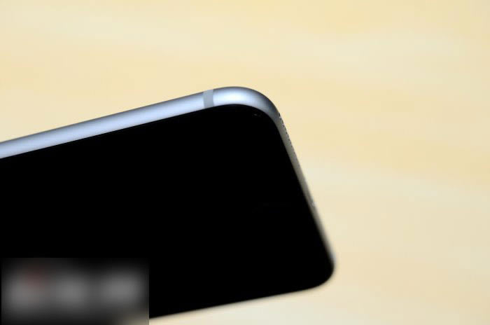 一手难以掌握 128GB灰色版iPhone 6 Plus 开箱图赏 _苹果手机_手机学院_本站