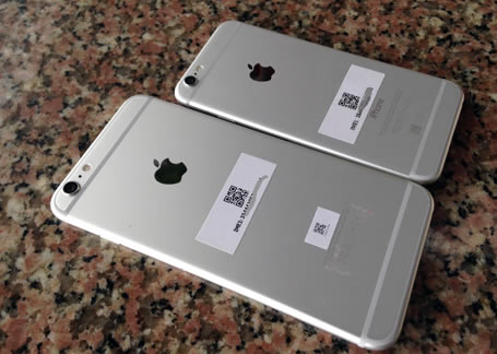 点击查看大图 偷跑?iPhone 6/6 Plus 真机提前在中国、越南出现(对比图/视频)_手机资讯_手机学院_本站
