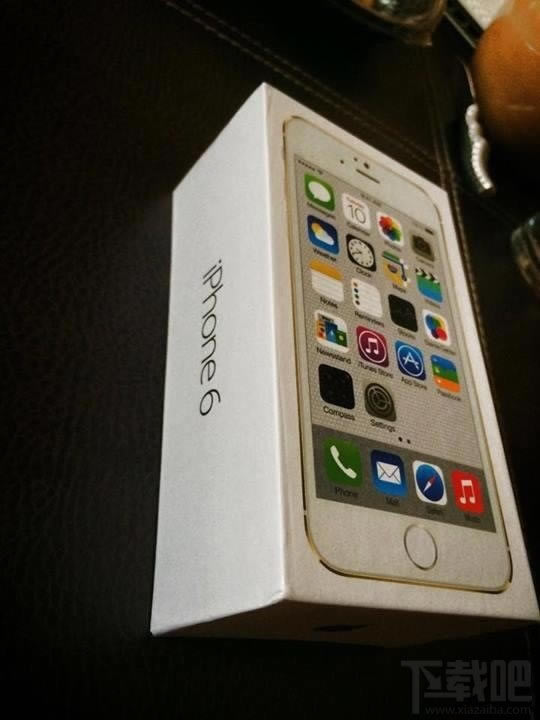 iPhone6包装盒爆光 现iPhone6开机Logo2