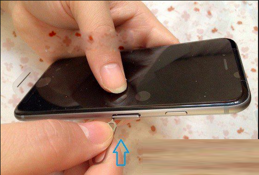 iphone6 plus怎么装卡?iphone6 plus装sim卡步骤