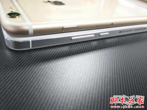 哪个更Plus?荣耀6 Plus与iPhone 6 Plus外观对比评测_手机评测_手机学院_本站