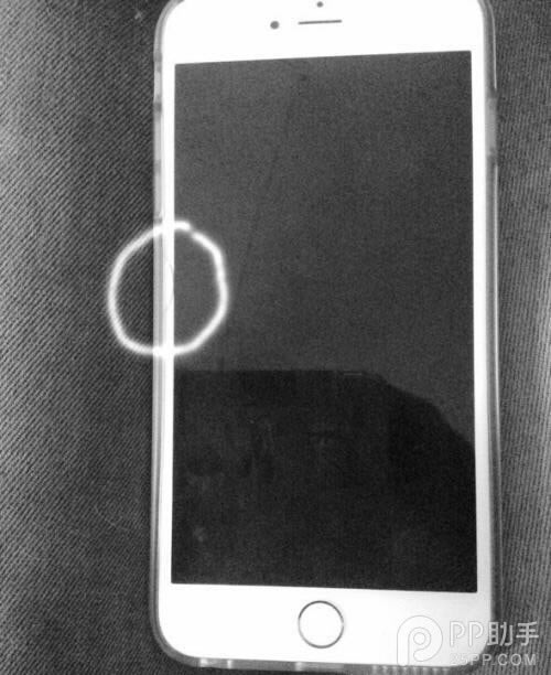 被冻的? iPhone6 Plus屏幕被冻开裂了(图)_手机资讯