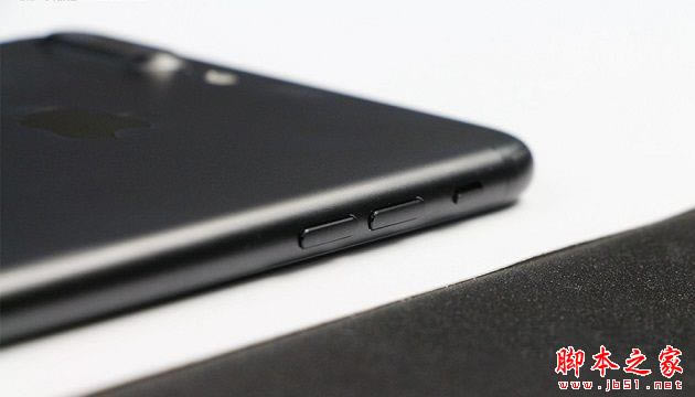 iPhone7 Plus黑色还是亮黑好看?黑色与亮黑色对比图赏
