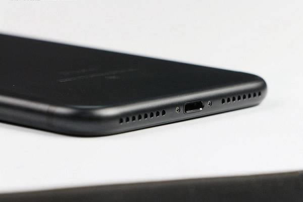 一加5和iPhone7 Plus哪个值得买?一加5和iPhone7 Plus全面对比评测_手机评测_手机学院_本站