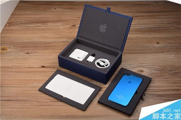 亮蓝色定制版iPhone 7国内惊艳开箱图赏:骚到极致_苹果手机_手机学院_本站