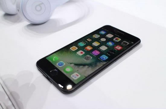 iphone7亮黑色好还是磨砂黑好 iphone7亮黑色和磨砂黑对比区别5