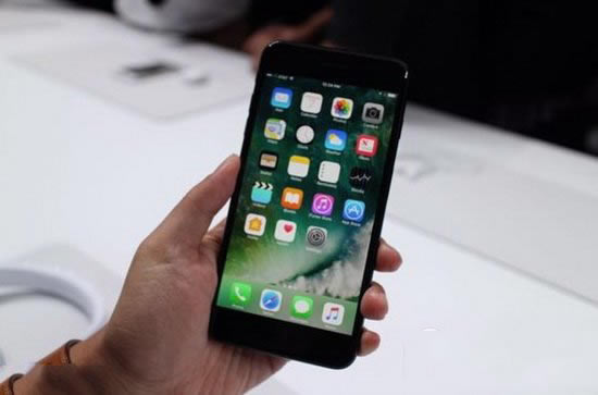 iphone7亮黑色好还是磨砂黑好 iphone7亮黑色和磨砂黑对比区别17