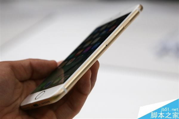 哪个好看?iPhone 7土豪金对比6s土豪金高清图赏_苹果手机_手机学院_本站