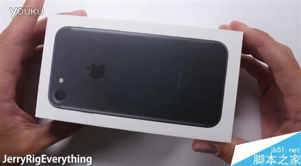 耐用度如何?黑色iPhone 7首发刮划、掰弯测试视频_苹果手机_手机学院_本站