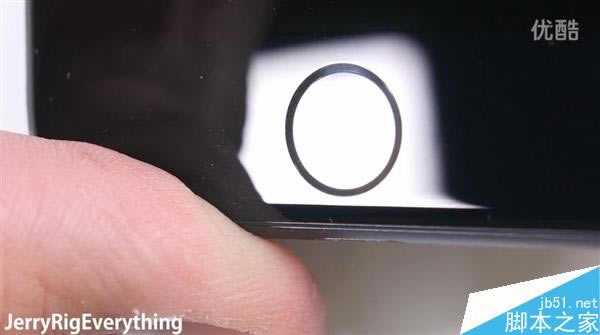 耐用度如何?黑色iPhone 7首发刮划、掰弯测试视频_苹果手机_手机学院_本站