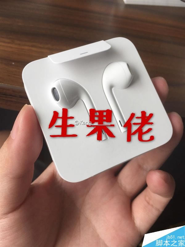 网友晒出iPhone 7 Plus国行开箱图 磨砂黑版本也很帅_苹果手机_手机学院_本站