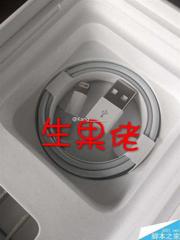 网友晒出iPhone 7 Plus国行开箱图 磨砂黑版本也很帅_苹果手机_手机学院_本站