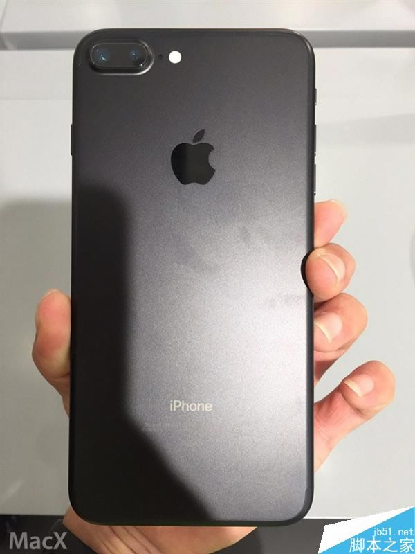 网友晒出iPhone 7 Plus国行开箱图 磨砂黑版本也很帅_苹果手机_手机学院_本站