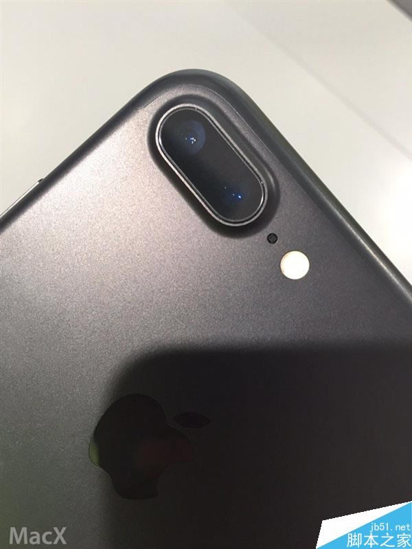 网友晒出iPhone 7 Plus国行开箱图 磨砂黑版本也很帅_苹果手机_手机学院_本站