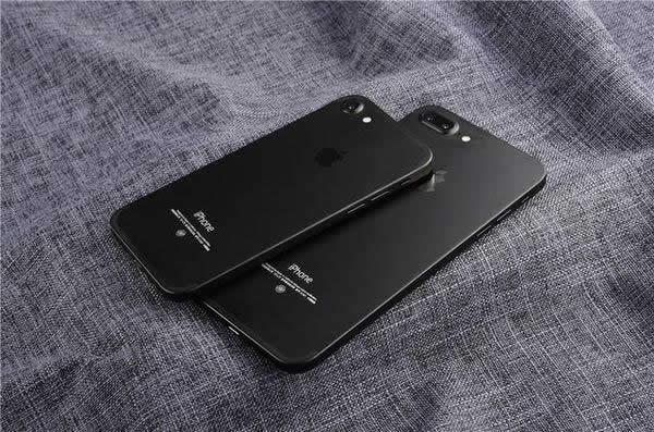 5s的外形胜似iPhone8，黑色信仰版iPhone7之初见-科技资讯