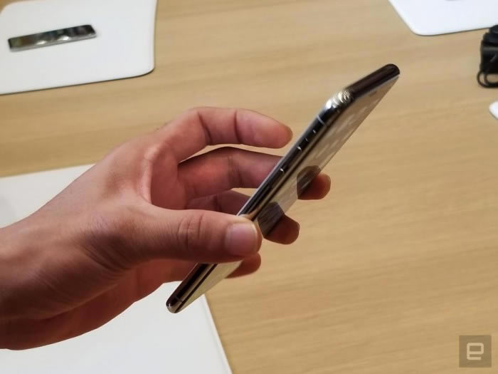 iPhone X好看吗?苹果iPhone X真机上手图赏