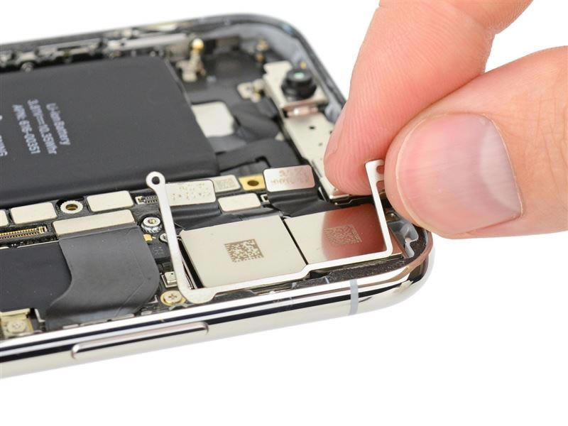 iPhone X最专业深度拆解!惊现神秘芯片