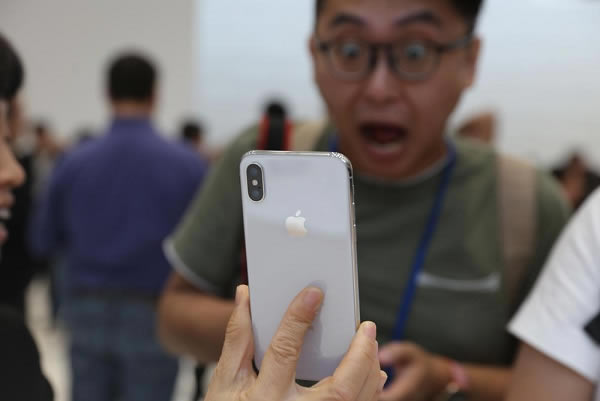 iPhone X值得入手吗?苹果iPhone X参数配置与图赏