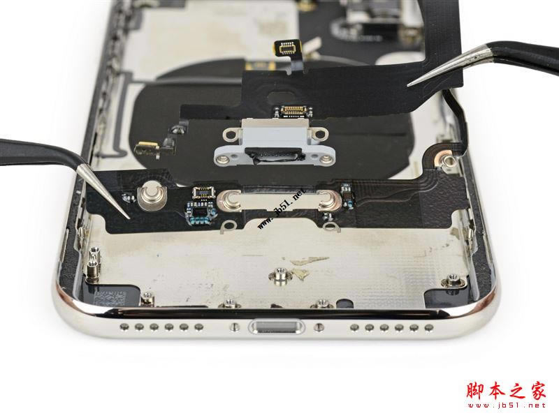 iPhone X最专业深度拆解!惊现神秘芯片