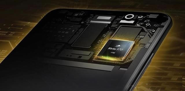 iPhone X和华为Mate10保时捷版哪个好?华为Mate10保时捷版和苹果X性能拍照外观全面对比评测